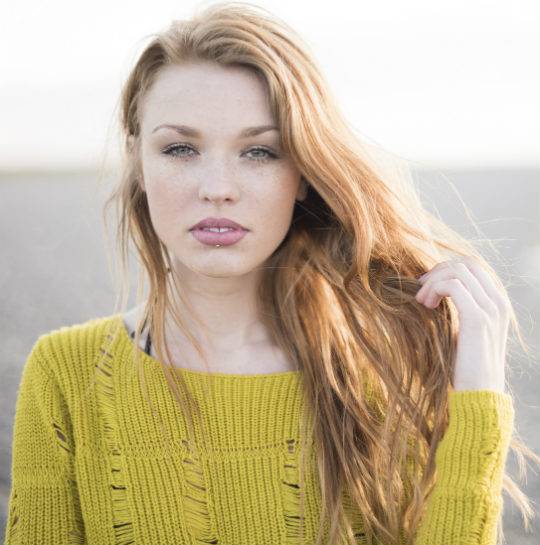 ¡It girl, no te puedes perder esta nueva tendencia! Se impone el cabello cobrizo
