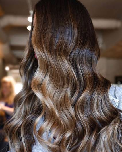 Todo sobre el Sand Storm, las nuevas “balayage” que prometen conquistar tu melena 