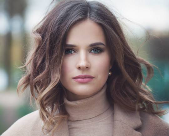 Presume de pelo grueso con estos 3 looks