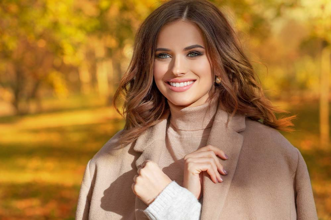 Moreno iluminado: la mejor manera de aclarar tu melena oscura